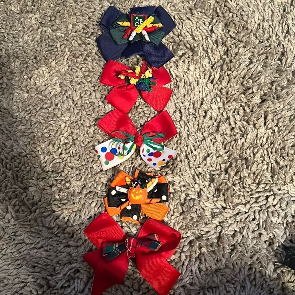 Assorted Hair Bows - Picture 1 of 7